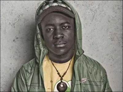 Qui est ce personnage de la saison 3 de skins ?