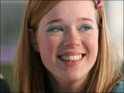 Qui est ce personnage de la saison 3 de skins ?