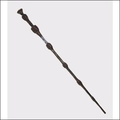 Dans le dernier film que fait Harry de la baguette de sureau ?