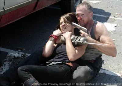 Pourquoi Merle capture-t-il Glenn et Maggie ?