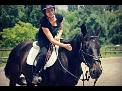 Quel est ce cheval que Wendy monte?