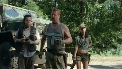 Glenn et Tara rencontrent de nouvelles personnes. Pourquoi Abraham et Rosita doivent-ils à tout prix amener Eugène à Washington ?