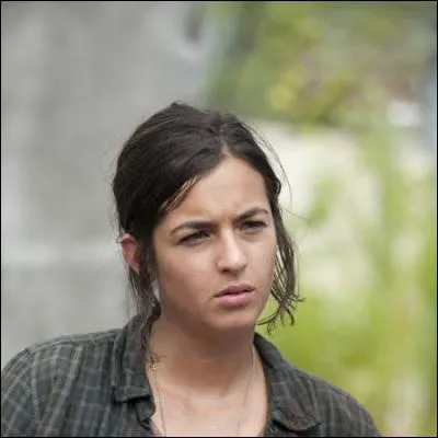 Eugène fait des avances à Tara. Pourquoi refuse-t-elle ?