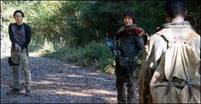 Désormais, lorsque les membres de la prison rencontrent quelqu'un de nouveau qui veut intégrer le groupe, ils doivent lui poser trois questions. Laquelle n'en fait pas partie ?