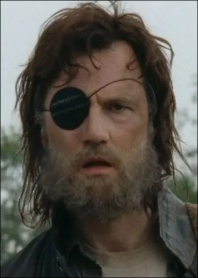 On apprend que le gouverneur est vivant et qu'il a rencontré de nouvelles personnes. Comment se fait-il appeler désormais ?