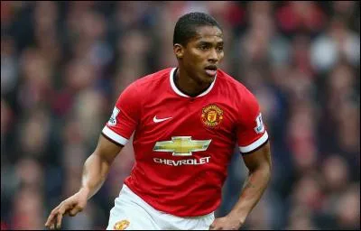 Quel est le nom de ce milieu de terrain ?