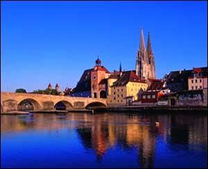 Quel est le cours d'eau qui arrose Regensburg (Ratisbonne pour les Français) ?