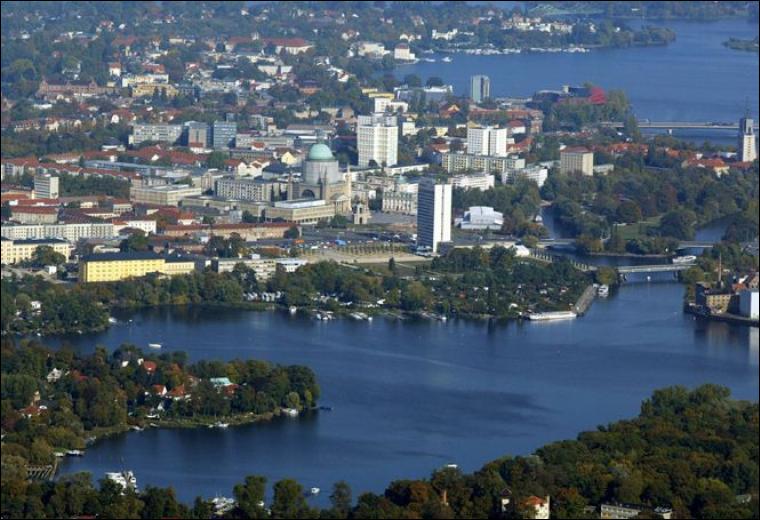 Quel est le cours d'eau qui arrose Potsdam ?