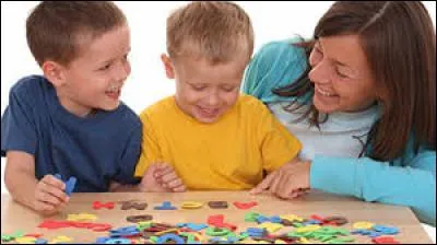 Dans quel groupe est le verbe "jouer" ?