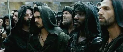 Bande d'extrémistes fanatiques à Alexandrie sous les ordres de l'évêque Cyrille au début du Vème siècle. Qui sont-il ?