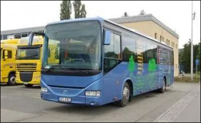 Quel est ce modèle intermédiaire ?