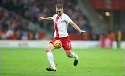 Quel poste occupe Jedrzejczyk ?