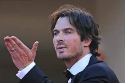 Quelle partie du visage porte sa cicatrice ?