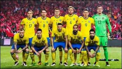 Quel pays a fini dernier du groupe E ?