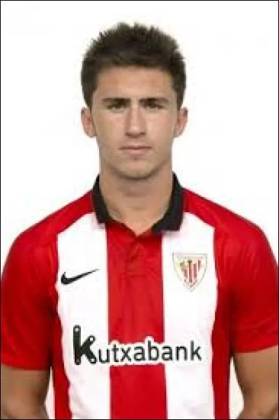 Dans quelle compétition Aymeric Laporte a-t-il fait ses débuts professionnels (avec Bilbao)?