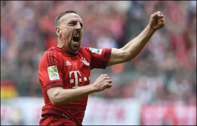 Comment s'appelle ce milieu de terrain ?