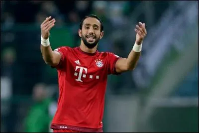 Comment s'appelle ce défenseur ?