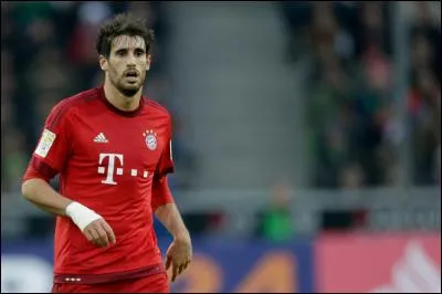 Comment s'appelle ce défenseur ?