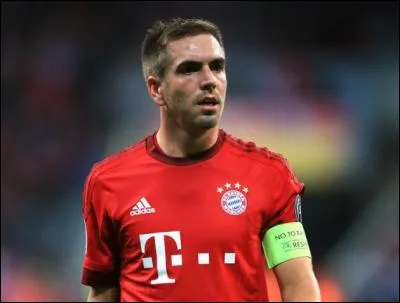 Quel est le nom de ce défenseur ?