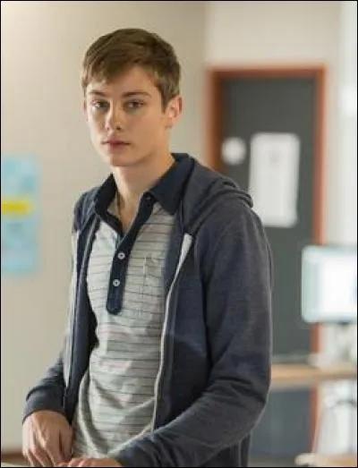 Lequel des enfants de Sam est homosexuel ?