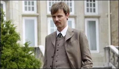 Qui est cet homme aimant boire à la taverne de Cantaloa ?