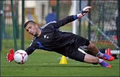 Quel poste est celui de Lopes ?