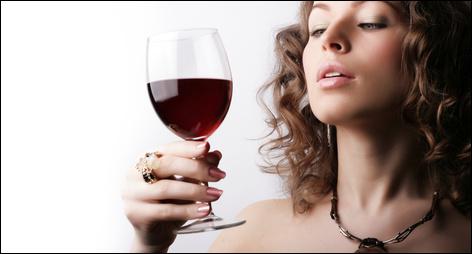 Quand un vin est charpenté, charnu, dense et chaud que dit-on de lui ?