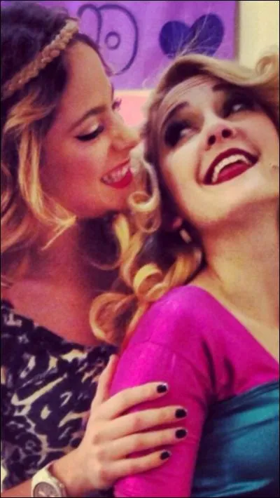 Qui est sa meilleure amie hors de la série « Violetta » ?