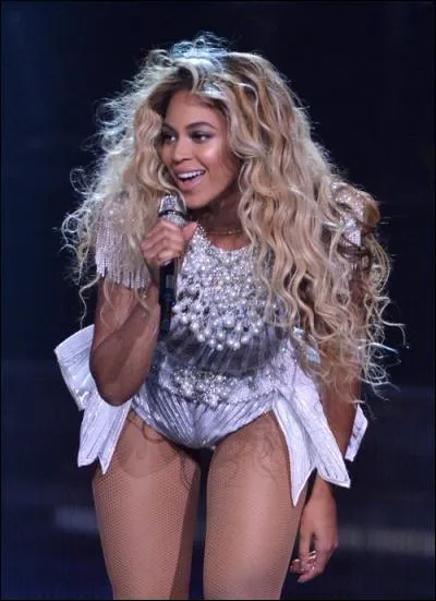 Avec qui est-elle mariée ?