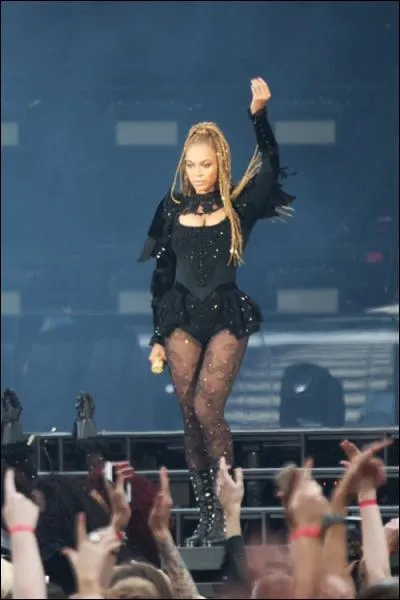 Quel est le titre de son album sorti en 2016 ?