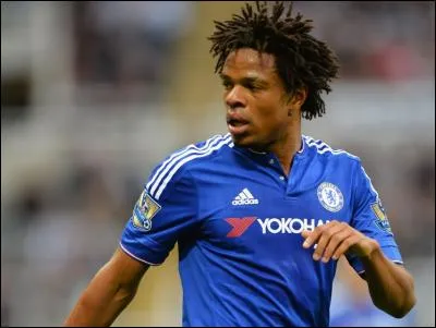 Comment s'appelle cet attaquant ?