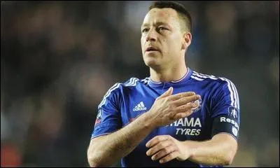 Quel est le nom de ce défenseur ?