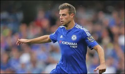 Quel est le nom de ce défenseur ?