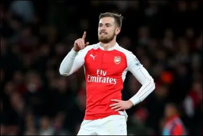 Comment s'appelle ce milieu de terrain ?