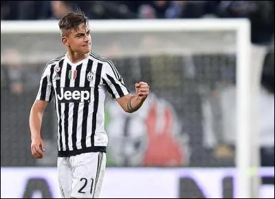 Comment s'appelle cet attaquant ?