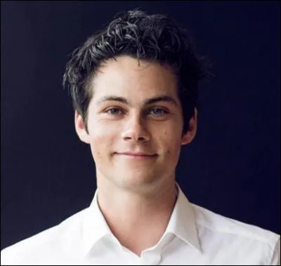 Comment s'appelle la petite amie de Dylan O'Brien ? (juillet 2016)
