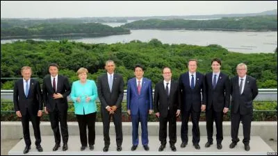 Qui n'est pas présent sur la photo ?