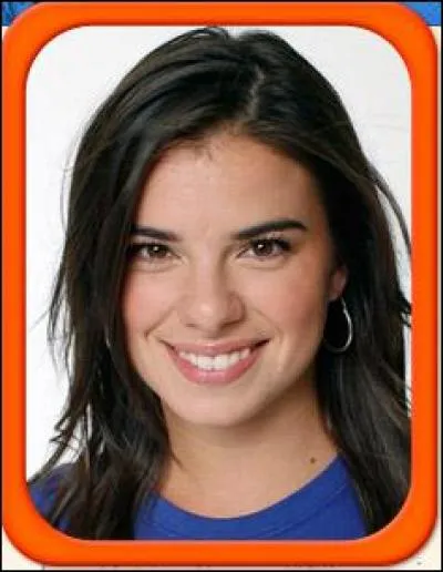 Par quoi est intéressée Sélina ?