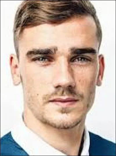 Dans quelle équipe nationale joue Antoine Griezmann ? (en juillet 2016)