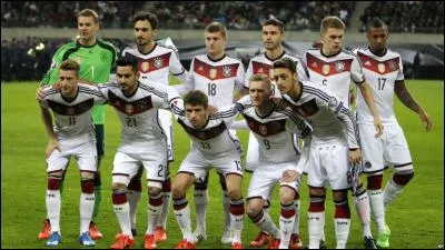 En huitième de finale, lequel de ces allemands a marqué les 3 buts face à la Slovaquie ?