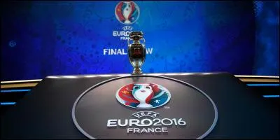 Quel pays a terminé premier dans le groupe C ?