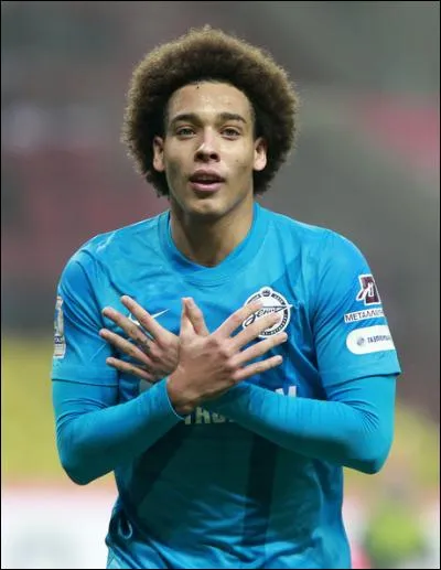 À l'Euro, pour quel pays le milieu de terrain Axel Witsel a-t-il joué ?