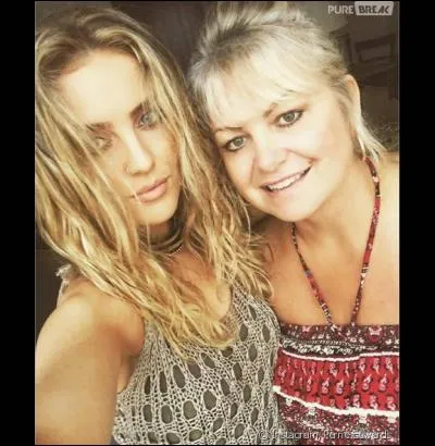 Comment s'appelle sa maman ?