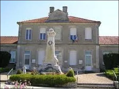 Malaville est une commune picto-charentaise de l'arrondissement de Cognac, située dans le département ...