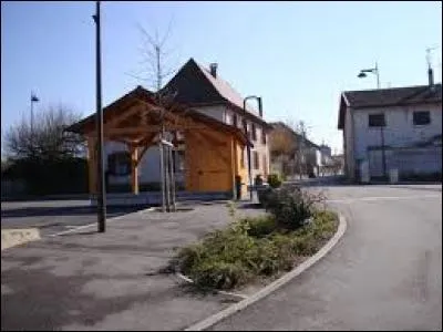 Commune de l'Isère, Montcarra se situe dans la nouvelle région ...