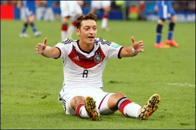 Comment s'appelle ce joueur qui a été sélectionné pour l'Euro 2016 ?