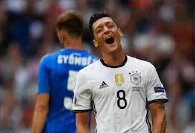 En huitième de finale, l'Allemagne a affronté la Slovaquie. Lequel de ces allemands n'a pas marqué ?