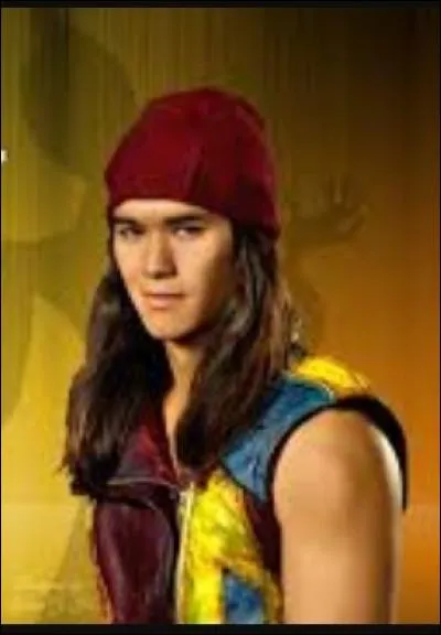 À la fin du film avec qui danse Jay ?