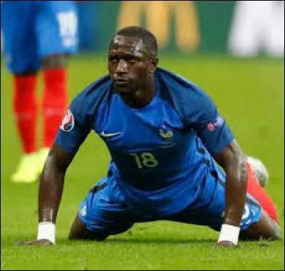 Il a réalisé un très bon match lors de la finale de l'Euro. À l'aide de l'image, trouvez son nom !