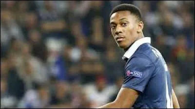 Allez-vous reconnaître ce joueur jouant au club de Manchester United ?